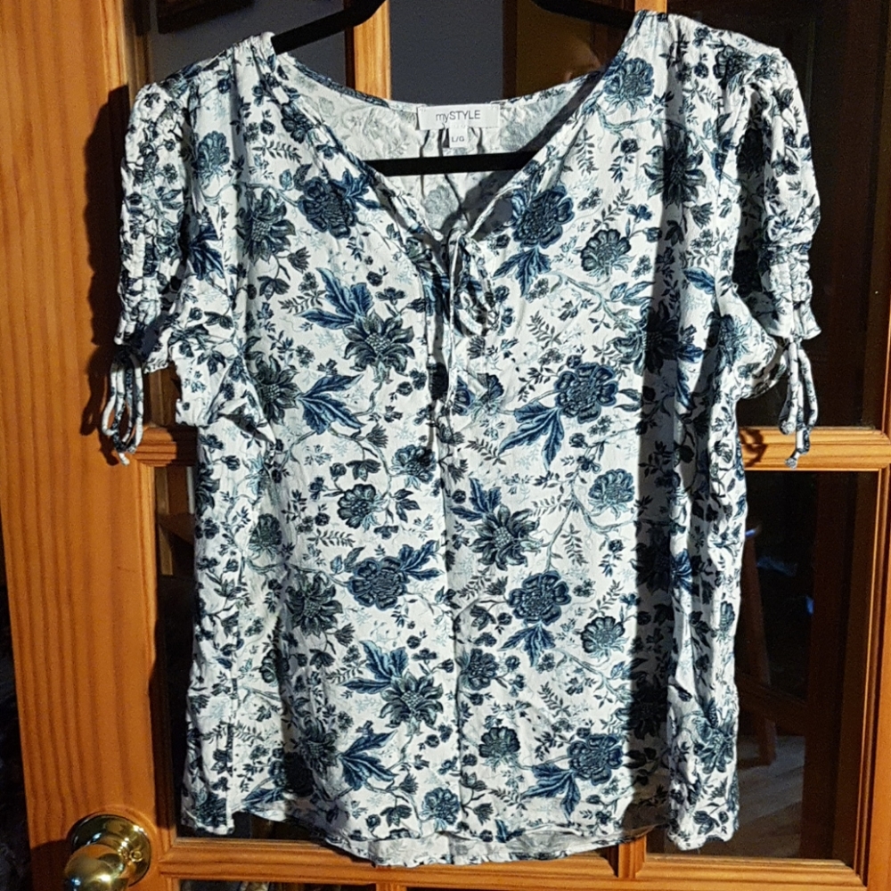 Womans Top